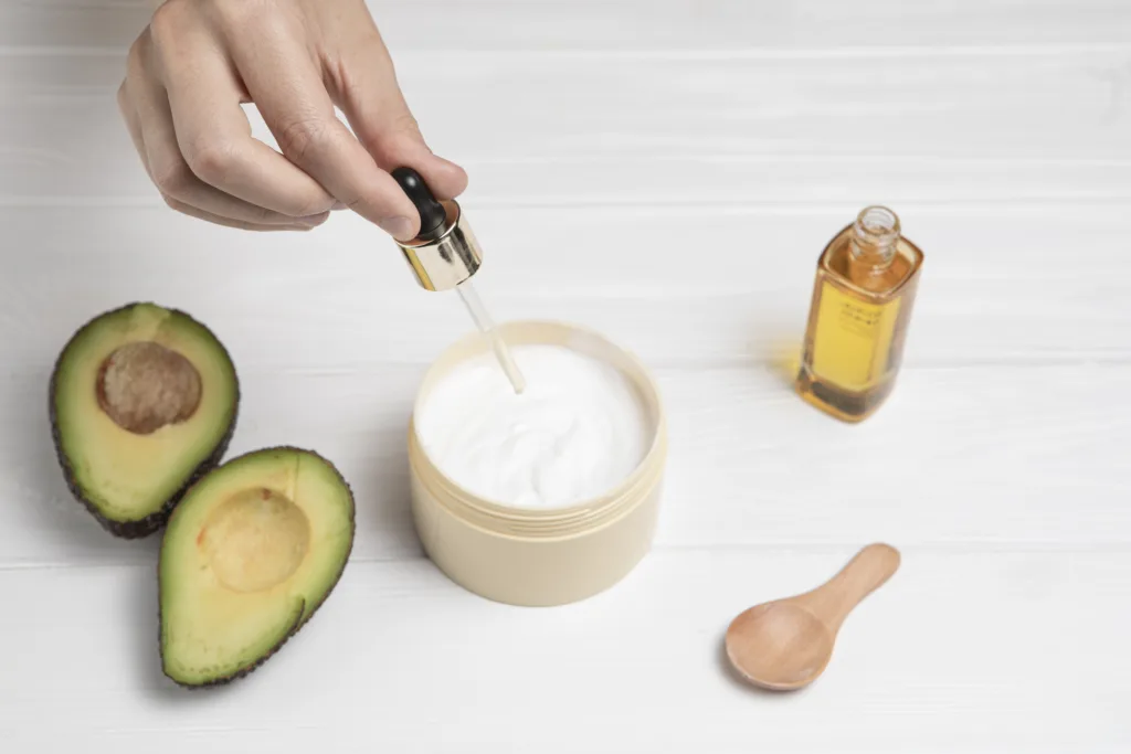 Avocado and olive oil hair mask for hair damage